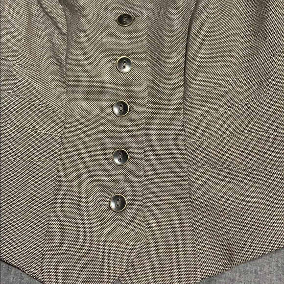 Le chateau women’s vest - Picture 4 of 5